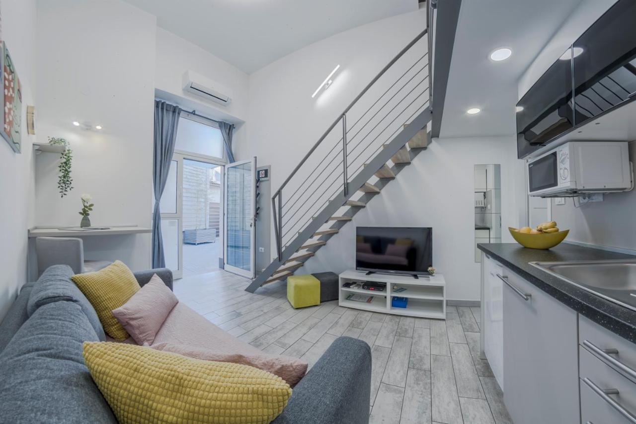 Urban Apartments Pula Bagian luar foto